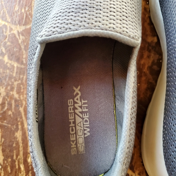 Sketchers GogoMax Wide Fit Men's Sneakers, Size 9 - Picture 5 of 7